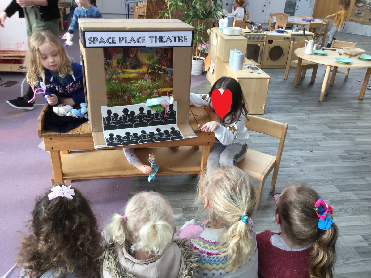 spaceplaceeyc1's tweet image. We create our own puppets and then put on a show, it was enjoyed by all #ourcreativejourney #usingourimagination