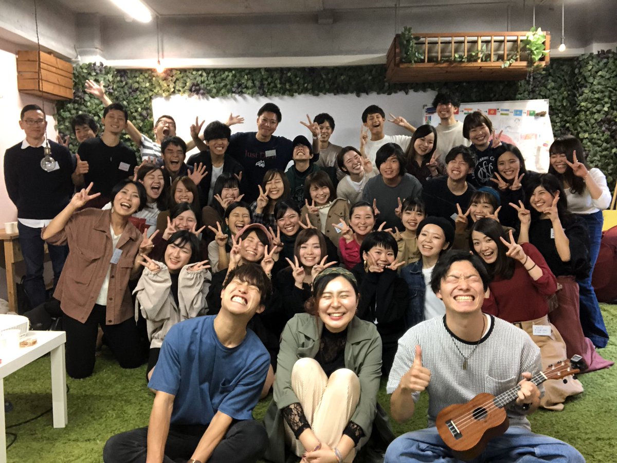kazu__Acid's tweet photo. 世界一周の旅に出て、

初めてヒッチハイクしたり

旅の講演会で大勢の前で話したり

とにかく興味のあることにどんどん
挑戦した1年間。

1年前の自分に伝えたい。
最高に濃い1年だったよ。
行動して良かったよって。 https://t.co/KuZNwg0Mqf