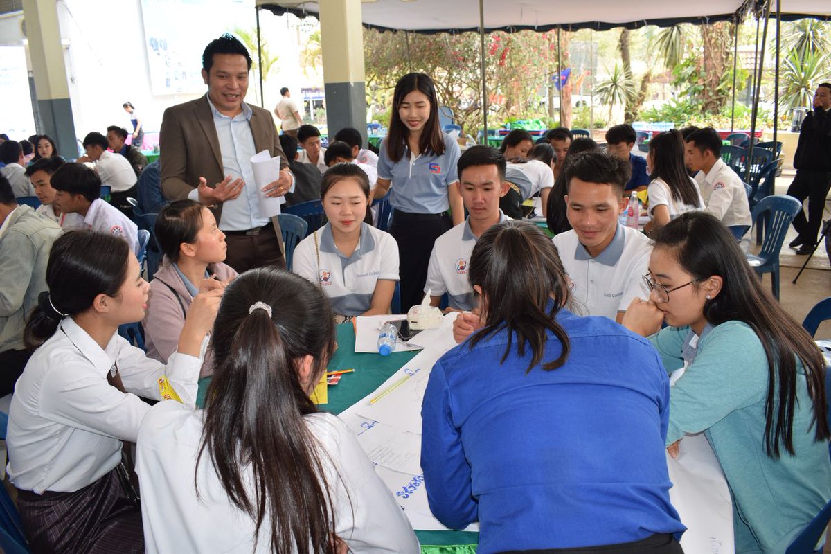 SME_Laos's tweet photo. On 21st February 2020, the SME Service Center (SSC) and ILO organized Lao Entrepreneurship Day at the Technical College in Luang Prabang 😀

More photos at these links :

Album 1 : https://t.co/0zJuDIw7I0
Album 2 : https://t.co/BU5R5WYeqK
Album 3 : https://t.co/3p6j8MrgIe https://t.co/wClkUMCwnX