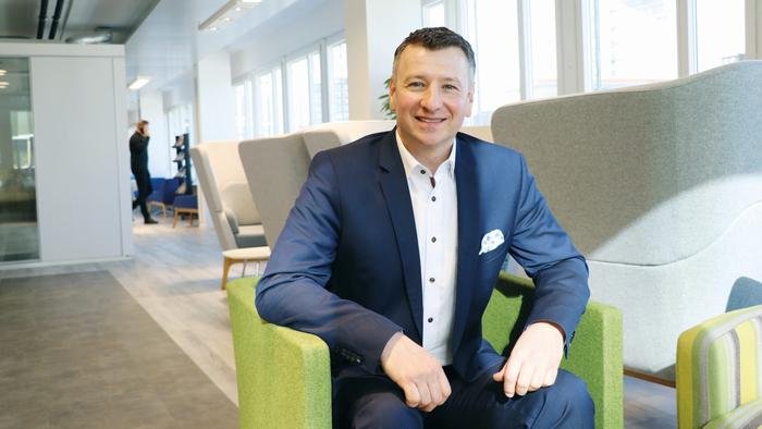 "Wie Frank Thonüs Dell und EMC endlich wirklich vereint" Im lesenswerten Interview mit <a href="/itmarkt/">IT-Markt</a> verrät <a href="/FrankThonues/">Frank Thonues</a>, warum er derzeit nicht so viel schläft, in welche Richtung er @DellTechCH lenkt und wie er besser mit dem Channel zusammenarbeiten möchte. bit.ly/2SXBKkK