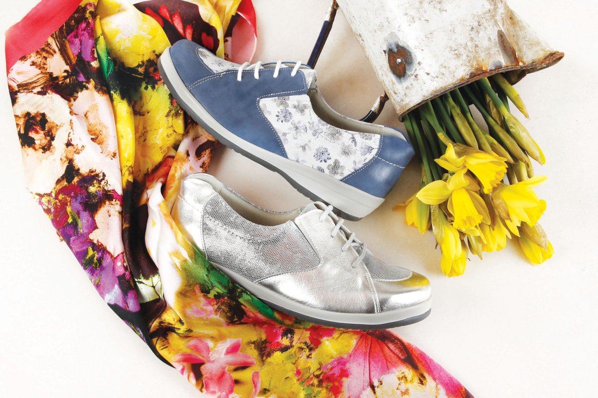 sandpiper_shoes's tweet photo. NEW BROCHURE AVAILABLE! Download a PDF of the Spring/Summer 2020 Sandpiper Extra Wide Footwear Brochure or call 0800 822 3133 to request yours!
https://t.co/jQGpEsrBuE
#2020 #springsummer #SS20 #newrange #footwear #extrawide #comfort  #diabeticfriendly #shoes #sandals #slippers https://t.co/zYHtzOq3Fx
