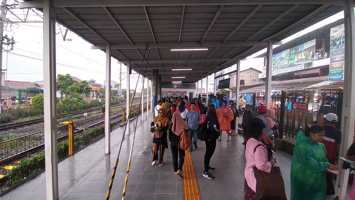 Stasiun bojong gede....