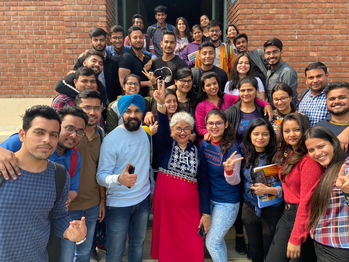 NishthaRai8's tweet photo. Happy faces together 😁😁 https://t.co/UsmlD9qzdT