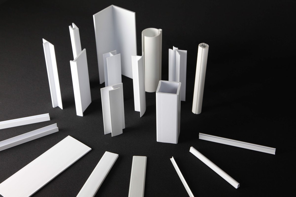 #PVC #plastic comes in two main forms; rigid and flexible – we use both of these types in our #profiles: ow.ly/mH0X50wTG5k #UKmfg #GBmfg 🇬🇧