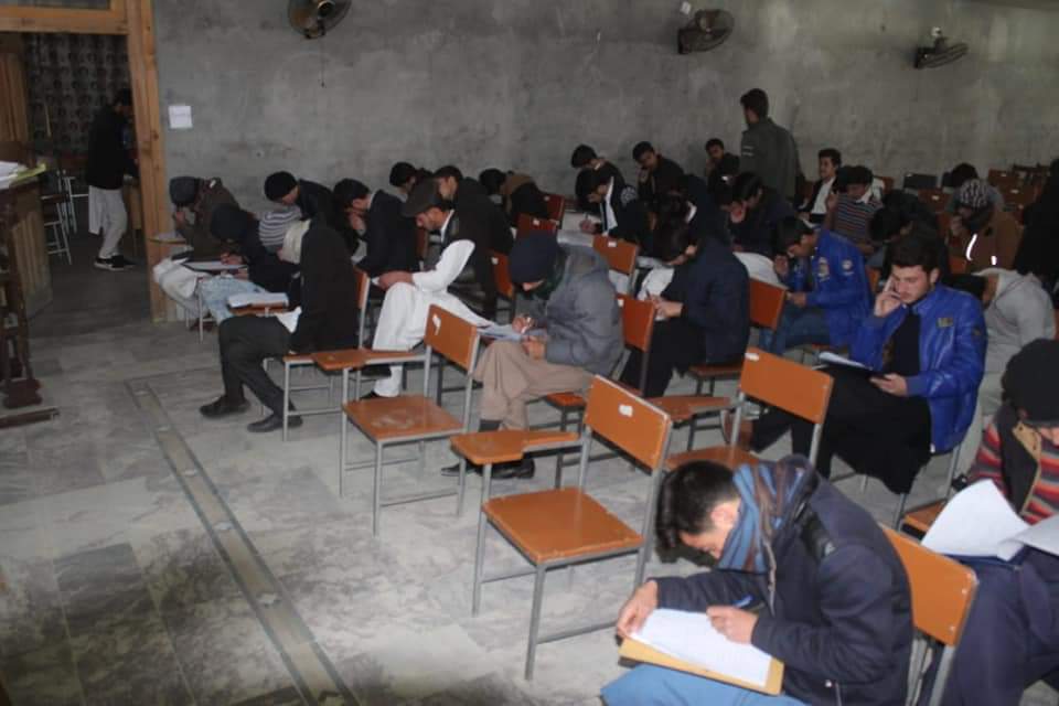 KPJamiat's tweet photo. اسلامی جمعیت طلبہ چترال نے گزشتہ سال کی طرح ا مسال بھی میٹرک طلباء کیلئے سلف اسیسمنٹ ٹسٹ کا انعقاد کیا, جس میں کثیر تعداد میں طلباء اور طالبات نے حصہ لیا.
#SelfAssessmentTest
#Jamiat4Education https://t.co/GUkekHcvJa