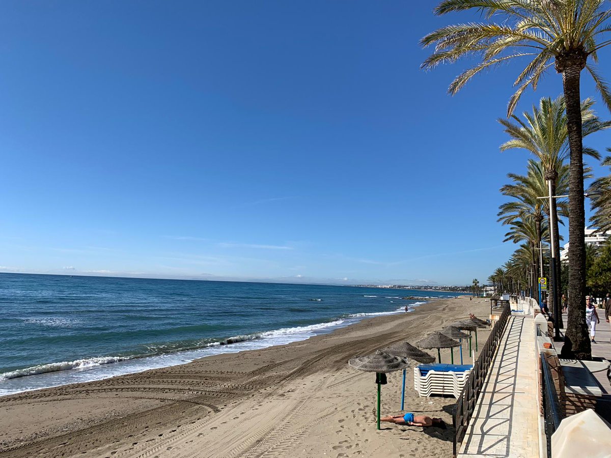 lonjamarbella's tweet photo. Así estamos en el paraíso llamado #Marbella...☀️😎

#LaLonja #Marbellaparadise #goodweather #sun #mediterraneansea https://t.co/vg6Rul7J7Y