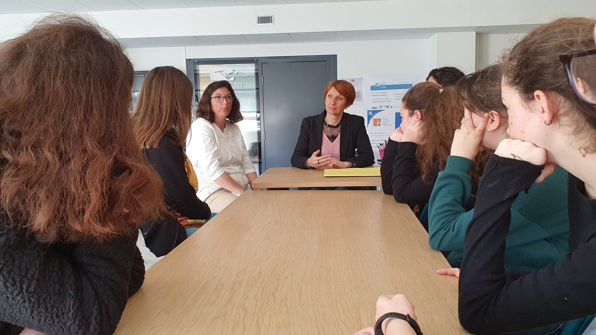 Les <a href="/Wifilles_83/">Wi-Filles</a> du <a href="/COLLEGEPEIRESC/">Collège NC Fabri de Peiresc</a> profitent des conseils de <a href="/laboiteamots/">La Boîte à mots</a> et Declic-reussite grâce à <a href="/TVT_Innovation/">TVT Innovation</a>
@face_education