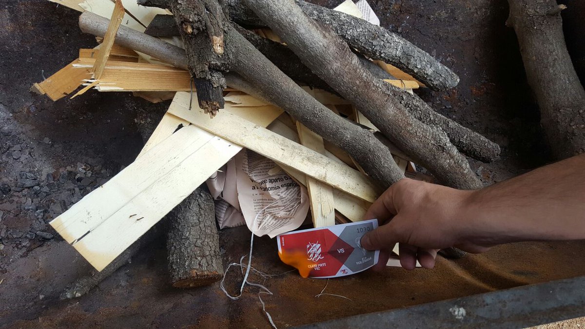 🔥"Sac i Ganxo" encén les 
brases per un dissabte calent!🔥

🗓 Dissabte 29 vs Palafrugell
📌 La Pista
⏰ 17:00 h (La prèvia)
📯 Música
💪🏻 Botifarra
🌱 Calçots
💰 La voluntat

🍻 Beguda al bar

💙 Vine amb la samarreta o bufanda 
i et regalem una entrada pel partit!