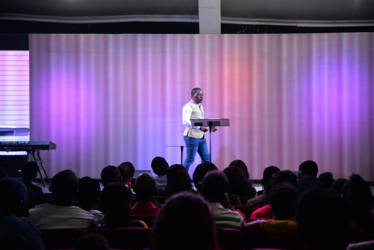 HolyhillChurch's tweet photo. The Word of God came like a lighten bolt to our understanding creating a spiritual surge that has destroyed every mediocrity in us at The Ingathering.
We are gods and all we need is with God, you got to make a demand.
#TheIngathering
#HolyhillSpecialService
#ThePurplePlace https://t.co/veHve5kySP