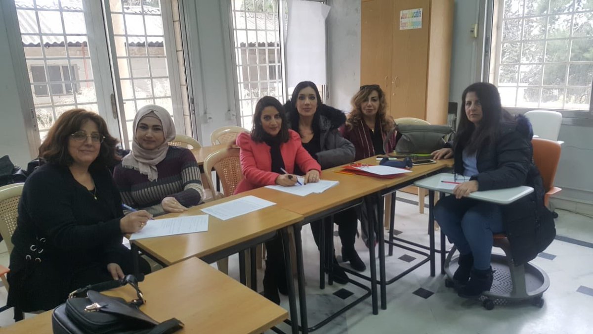 CRDP_Liban's tweet photo. #PITB #Dar_Zahle
"L'épreuve de français au brevet" : formation des enseignantes du cycle 3 sur l'élaboration de différentes épreuves de français qui respectent le nouveau descriptif du brevet. 
#Education #CRDPliban ma https://t.co/c1uwwXjoNP