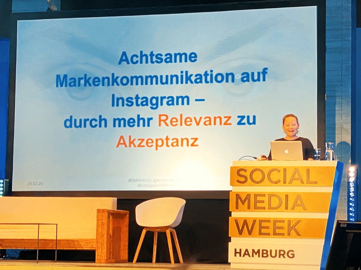 Jetzt meine fabelhafte Beirats- &amp; Speaker Kollegin <a href="/KristinaKobilke/">Kristina Kobilke</a> auf der #SMWHH Stage zu dem sehr aktuellen Thema „Achtsame #Markenkommunikation auf #Instagram – durch mehr Relevanz zu Akzeptanz“ - wird Knaller!