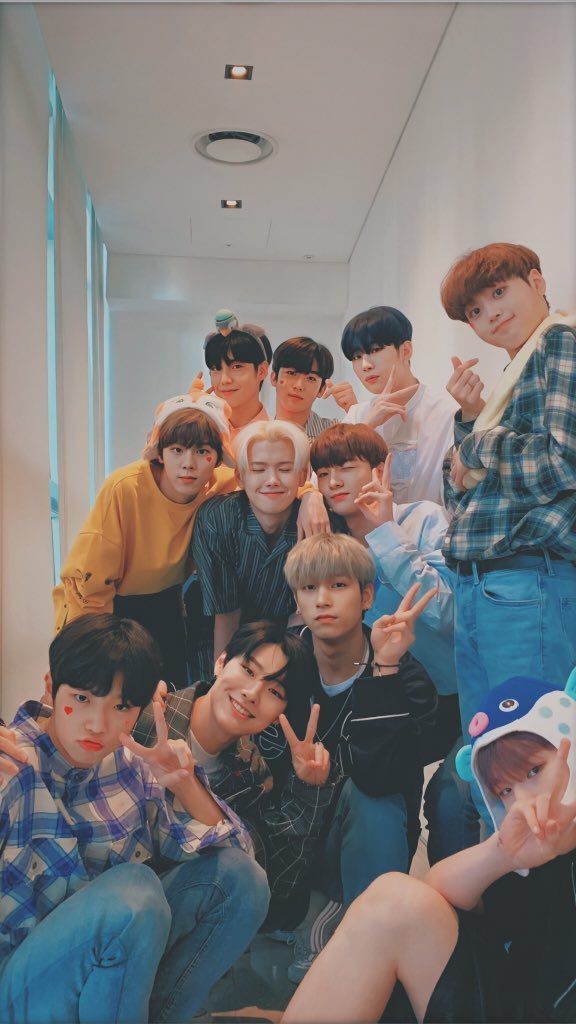 PrikiYohan's tweet photo. Thing I want rn:

#ParadeForX1Unit #BraveForX1 #WingsForX1 https://t.co/izJb6FYxc2