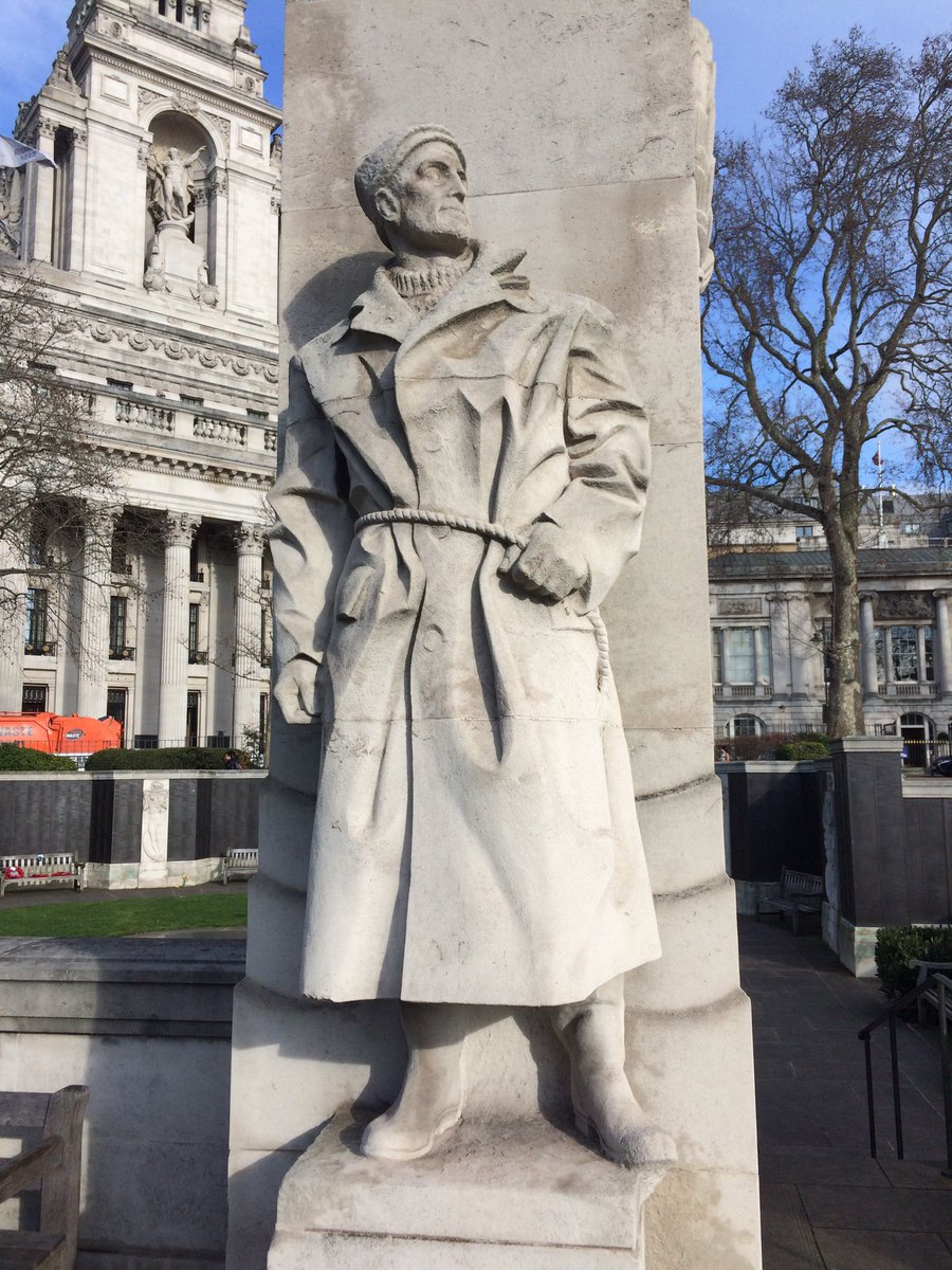 AntonyFjrth's tweet photo. #HeritageDay at the Tower - just time to pay respects at Tower Hill Memorial #WarChannels #MercantileMarine #Seafarers https://t.co/4SgIYLMv3i