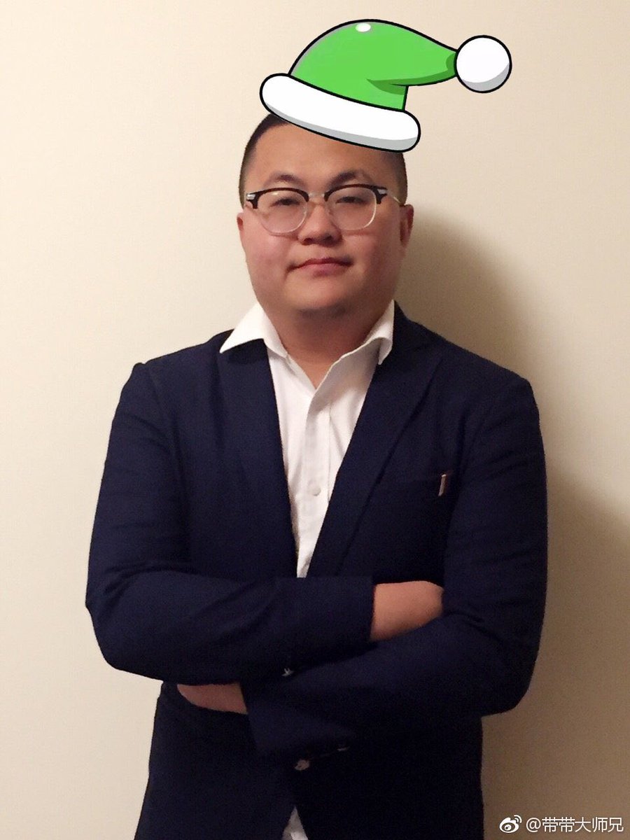 VOSChinese's tweet image. 【苏联之音历史馆：258革命】
258革命or🐶粉丝出战，发生在19年的11月中下旬，由一位名为“孙笑川258”的达瓦里希在推特上用逻辑大战港废而出名。后因被敌人们举报而封号一天/半天。消息传出，网友们纷纷把推特名改为“孙笑川258”，史称“川军入港/推”。

革命先行者孙笑川258 @I_marmot
#苏联之音报道