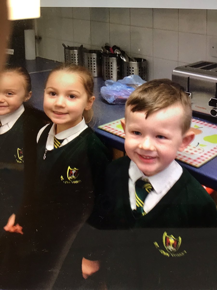 sjvblackpool's tweet photo. 🍓🍞In RWI we looked at the Jam story to further our learning we made Jam on toast. 🍓🍞#SJVClassRM https://t.co/XaHc6Ziyrz
