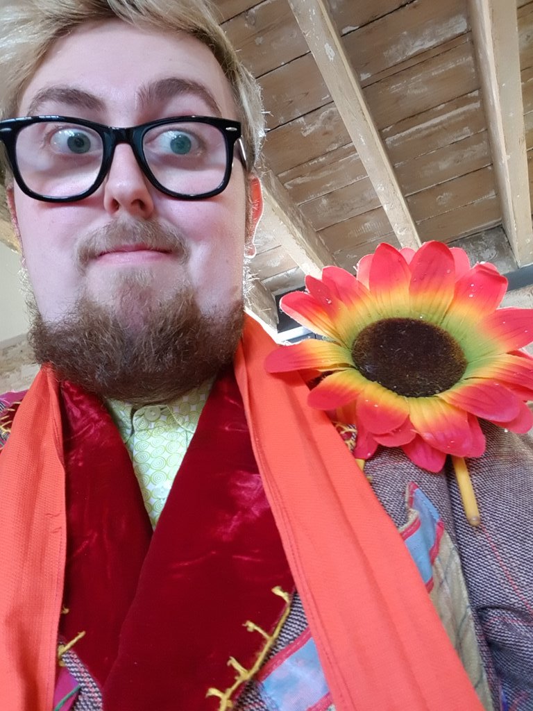 Who would have thought this would be a good look on me? Fun day of filming! 😁