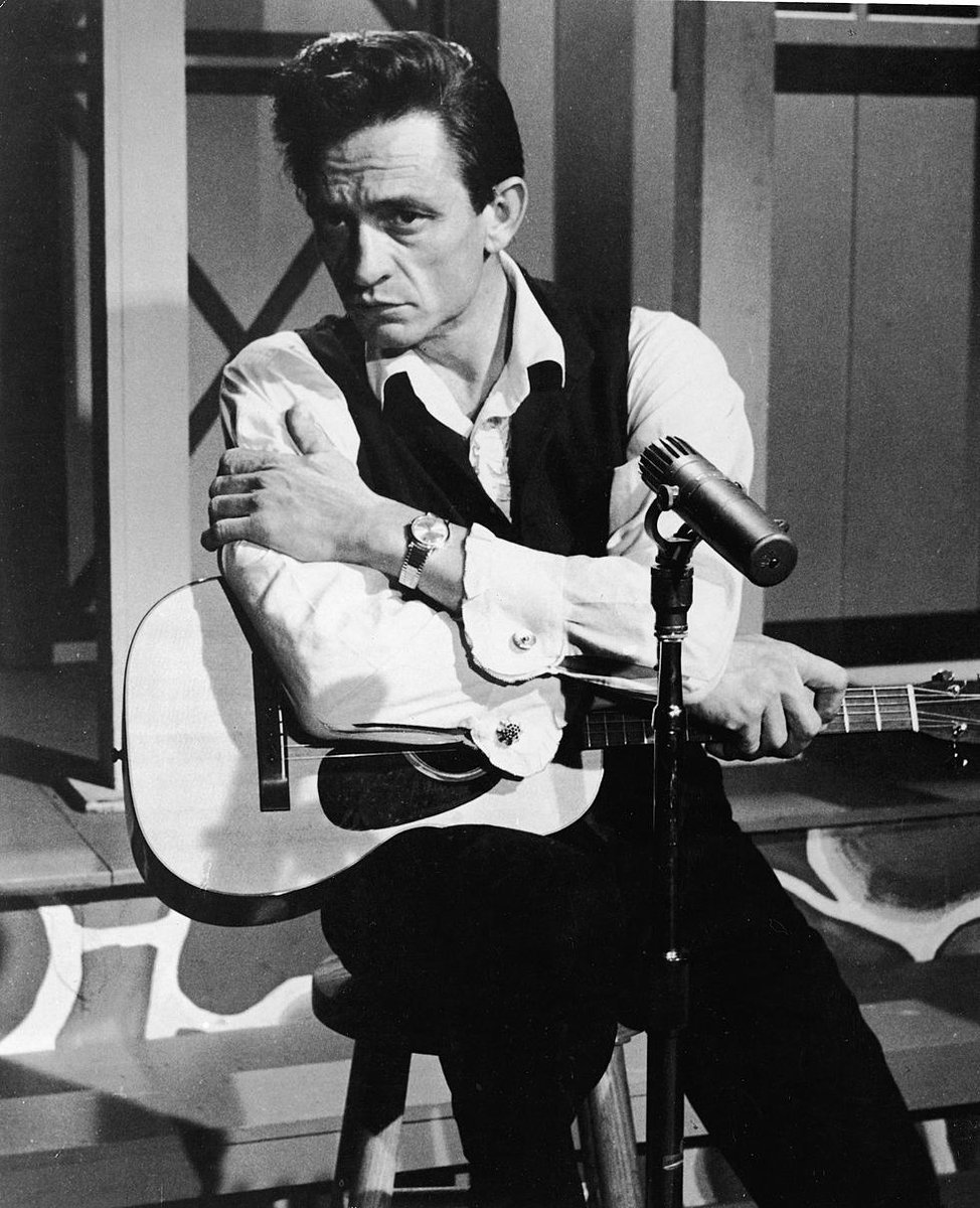 Happy Birthday to this Cool Cat! 😎 @JohnnyCash would have been 88 today. Celebrate his life and music with @jcashroadshow @OrchardTheatre SUN 31 MAY👉bit.ly/2tqW0kQ #JohnnyCash #Cash #Maninblack #RingofFire #AboynamedSue #Walktheline