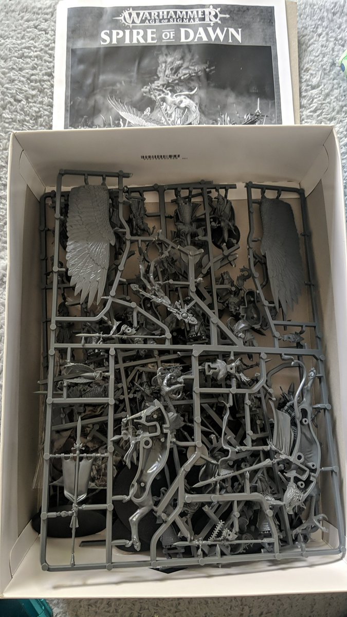 BrotherGrimdark's tweet photo. Would anyone be interested in the high elves from spire of dawn unbuilt and with both sets of bases? £40 #aos #9thage #warmongers https://t.co/0ZsNynb5wx