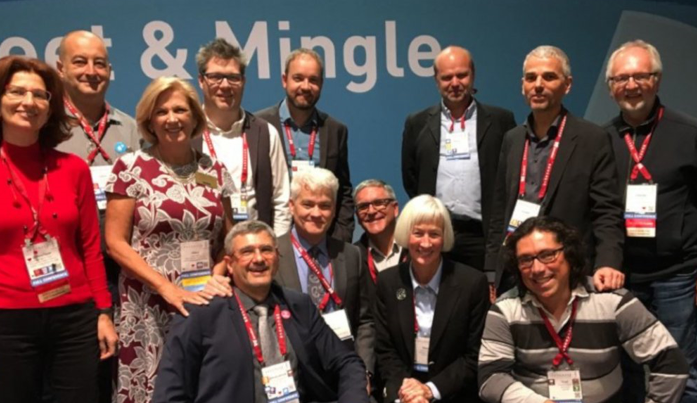 AlainFAYOLLE1's tweet photo. aux #EtatsUnis la crise structurelle de #ESR inadéquation offre / demande, ... pousse à la #transformation #Numérique des établissements. réflexion sur l'#iA @educause #learning space #RGPD @AEFsuprecherche (Abonnés) @Amue_Com @RongeatD @BertrandMocquet https://t.co/VshRCMVOyR https://t.co/zxSaPWLDM5