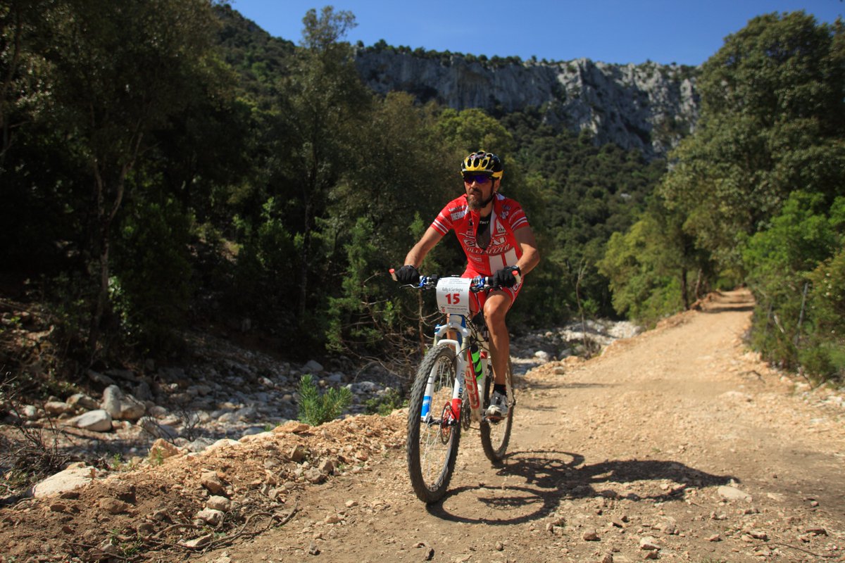CablePress's tweet photo. La próxima edición del Rally di Sardegna, que se disputará del 1 al 5 de junio, tendrá dos campamentos y la organización se encargará del transfer de uno al otro.

#rallydisardegna #cycling #mtb #sport #sardinia #italy #cablepress https://t.co/CHjbrLOMnp