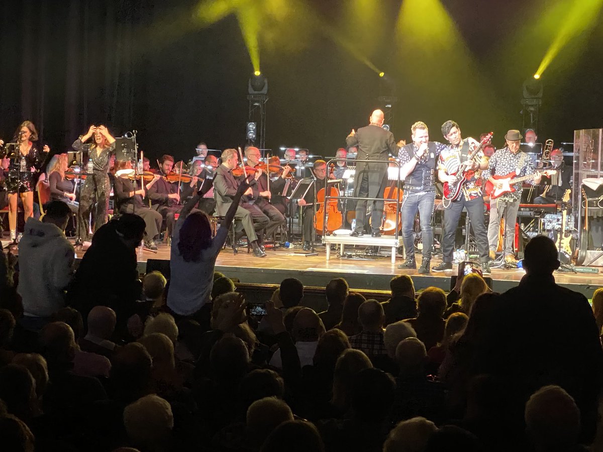 patrickvmoore's tweet photo. Great show by ⁦@queenrocksymph⁩ and the BSO at Bournemouth Pavilion last night. Really enjoyed it.
#queenrockssymphonic https://t.co/W1LmgTpHCb