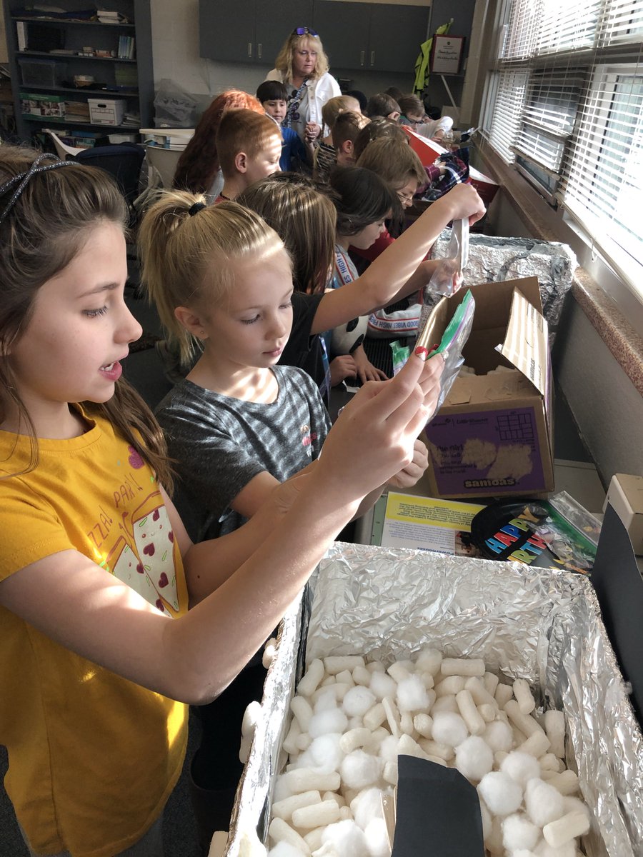 Fun third science lesson in the sun! #FitzFalcons #GROW #MakeItMelt