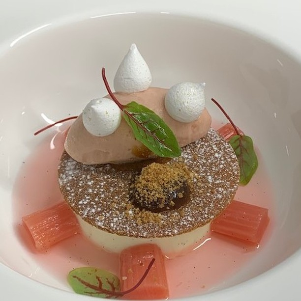 A beautiful setting and fantastic food.... 

<a href="/theyorkearms/">The Yorke Arms</a> have a brilliant lunch menu for spring which includes T&amp;W

Available Wednesday, Thursday or Friday, 12.00 pm till 1.30 pm for £25 per person: theyorkearms.co.uk/dine-with-us/d…