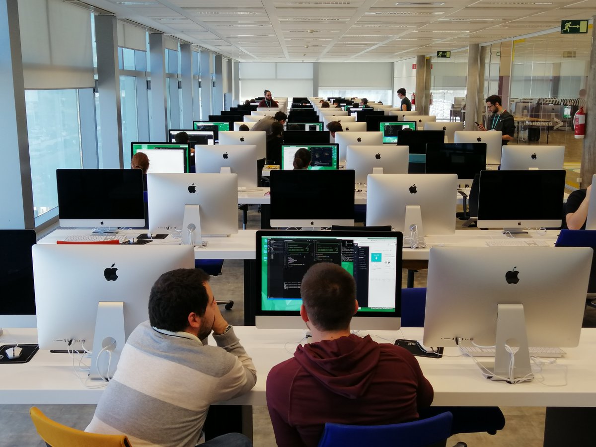 42MadridFTef's tweet photo. <Day24/> de piscina en #42MadridFTef. Quedan únicamente dos días de programación non-stop hasta llegar a la orilla ¡Ánimo, piscineros! 🏊‍♂️🏊‍♀️

🖥️ https://t.co/r5Wq8smfW0 https://t.co/TlYXYKzI3K
