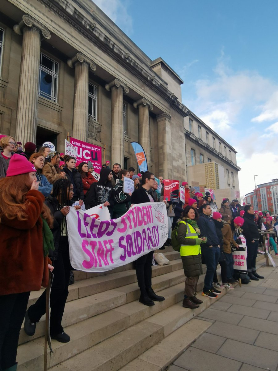 SSSLeeds's tweet photo. Amazing turnout today! #StudentsSupportStaff #SUPPORTUCU #UCU https://t.co/JKm9mzIYNB