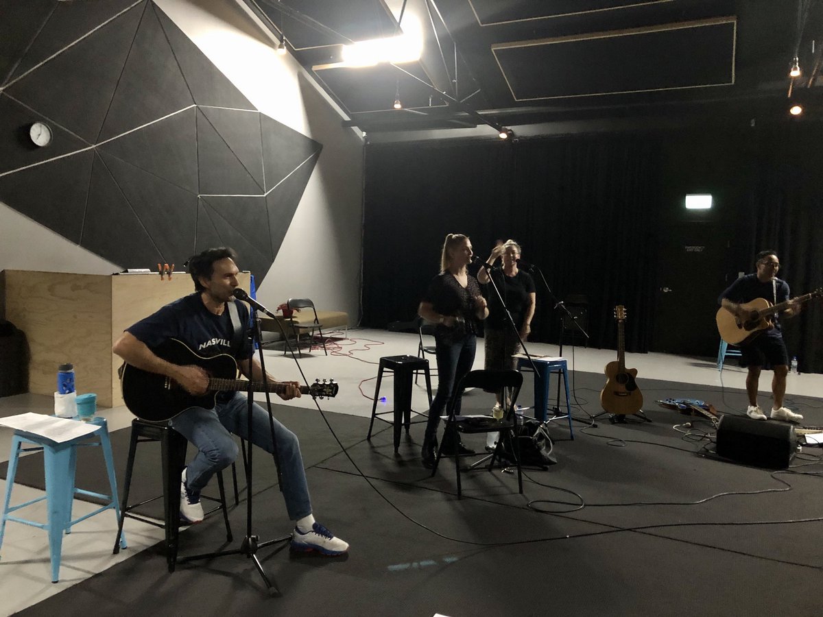 Running through some final things for Saturday night's show. Still a few seats left, grab them while you can! 
tickets.manpac.com.au/WEBPAGES/EntaW…

#Show #garyanderson #country #americancountrymusic