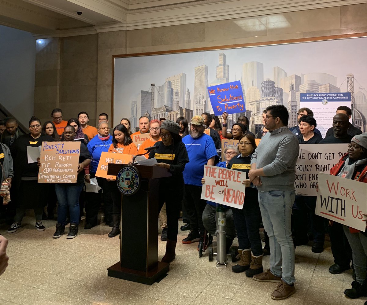 lyssirr's tweet photo. How can you end poverty without inviting communities to the table, @ChicagoMayor? Lightfoot just held a poverty summit but where’s our invitation? #chiSTEPsummit #EndPoverty https://t.co/KoMmAIjuao