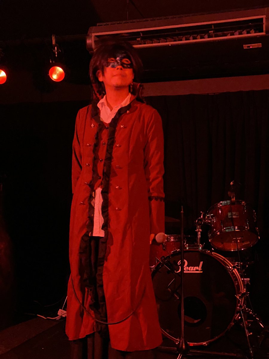 lapinusa5964's tweet photo. 2020.02.23
ACE of Kochi  vol.3
グレびっしゅさん
出てきた瞬間「おおー😳✨」となって、歌い出してからの声の良さに更におおー✨となりました☺️
紅輝さんとのコラボも格好良かったです！

#グレびっしゅ
#愛媛
#AoK #AoK3
#singer
#歌のある日々
@gravish https://t.co/i9PUmtuZSo