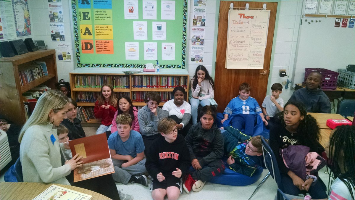 JenniferArchual's tweet photo. Another amazing Mystery Reader. Thank you Mrs. Andrews for reading to us! @AlantonAstros @twinjamom @AlantonLMS https://t.co/gpkQDlEutA