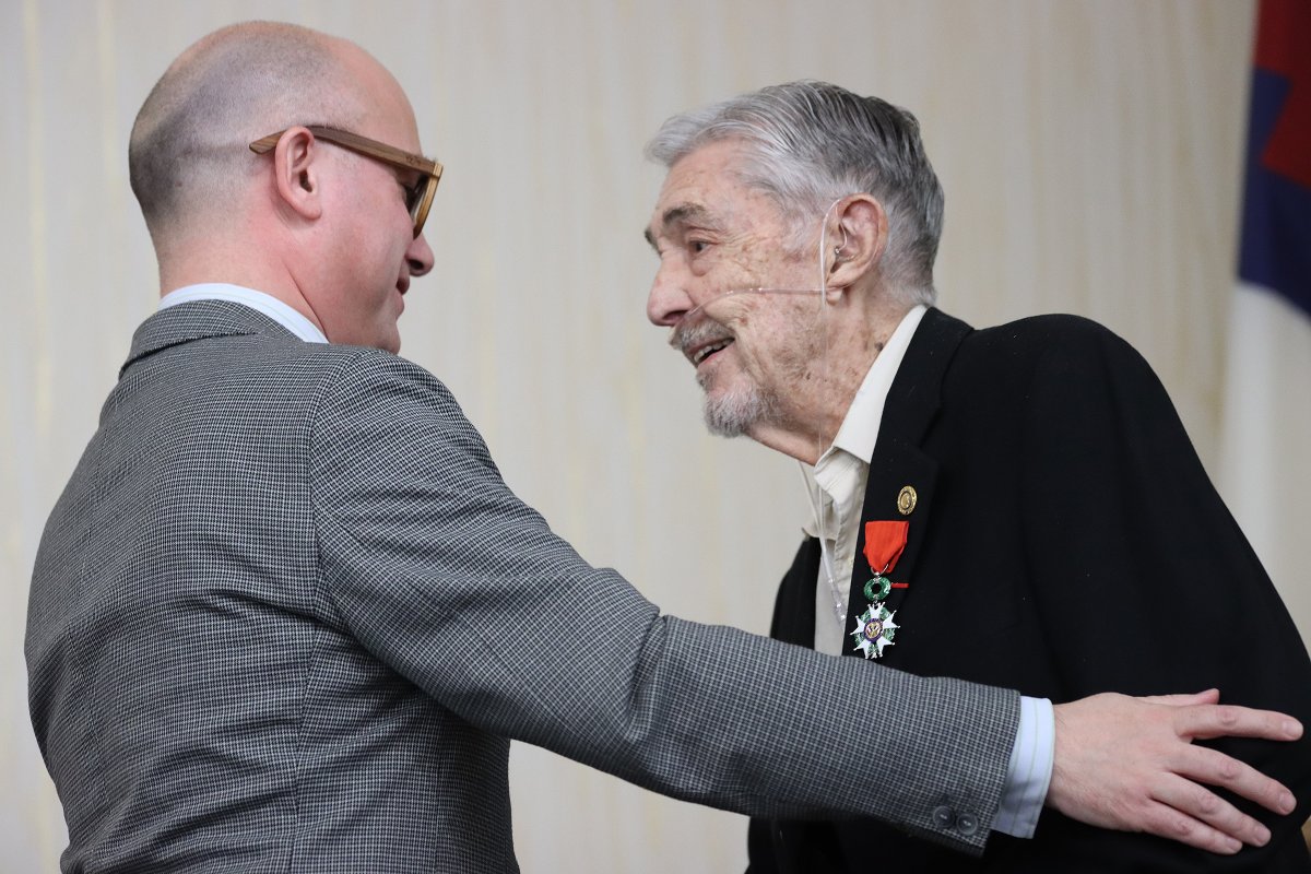 FriendshipStl's tweet photo. We were thrilled to be present as our own Friendship Village Sunset Hills' resident Tony Snyder, 95, was awarded the French Legion of Honor medal Tuesday by Guillaume Lacroix, the French Consul General! Tony was given the award for his service during WWII. Thank you, Tony! https://t.co/nCZe2kSJid