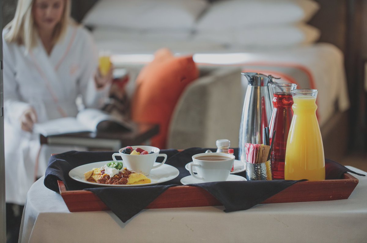 ColcordHotel's tweet image. Wake up on the right side of the bed with in-room breakfast.