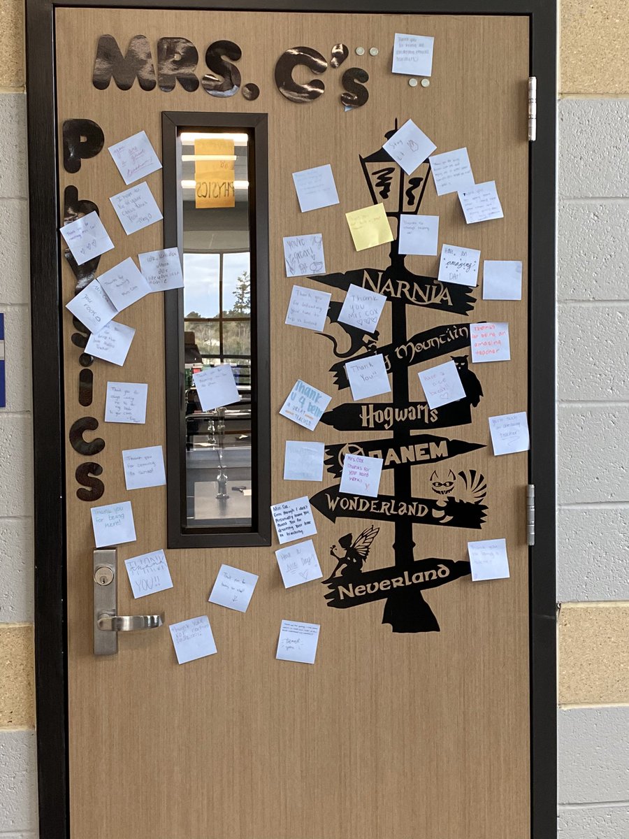 InteractGohs's tweet photo. Interact grizzly den spreading kindness today! #interact #thewoodlands #conroeisd #grandoaks https://t.co/w8SFvsEVQv