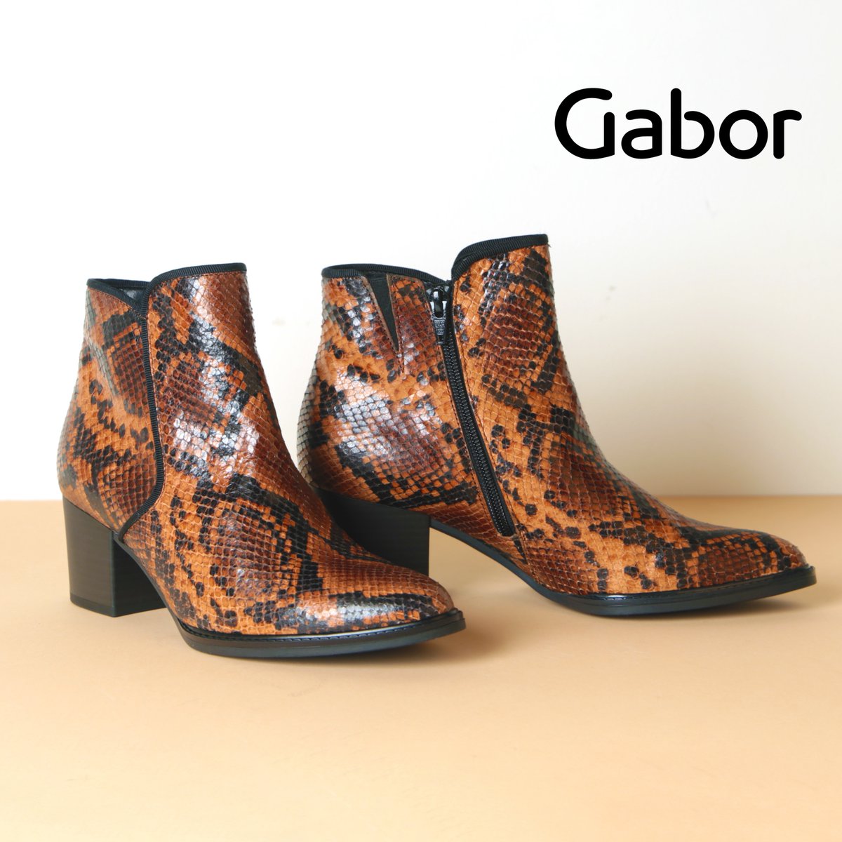 With animal print continuing to take over our wardrobes, the Gabor Robina snake print boot is an addition which your wardrobe shouldn't miss out on.🐍⁠

Take A Look At The Gabor Robina: bit.ly/31FwNQm