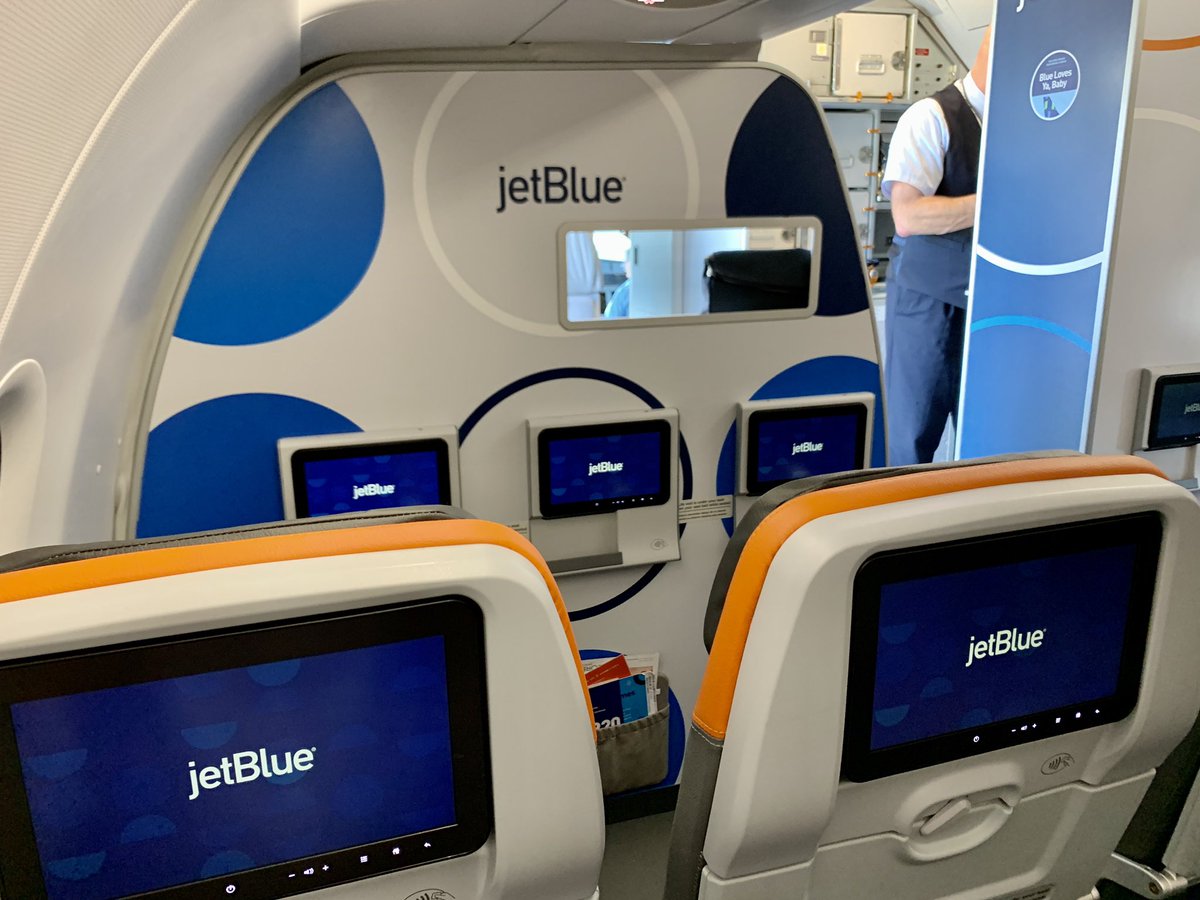 jessenowlin's tweet image. Headed back #UpInTheAir to Vegas again! Nice plane @JetBlue! New model or just updated internals? All new seats, nice new touchscreens and a place to charge your phone and laptop! Nice seeing these features come to the shorter hop flights I’m usually on 😎
#ITManager #SMBTechOps