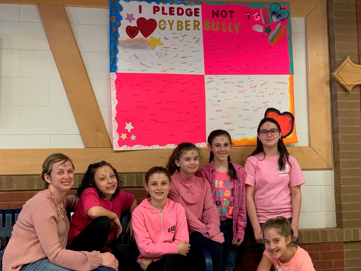 OLV_FE's tweet photo. Our Crew has picked up some new members and a new name-The Kindness Ninjas are at it again. Spreading the message school-wide to choose kindness &amp; pledge to end cyberbullying #PinkShirtDay #LiftEachOtherUp #IPledgeChallenge #KindnessMatters #ChooseKindness #HealthySchoolsNiagara https://t.co/aQHaIAT9A9