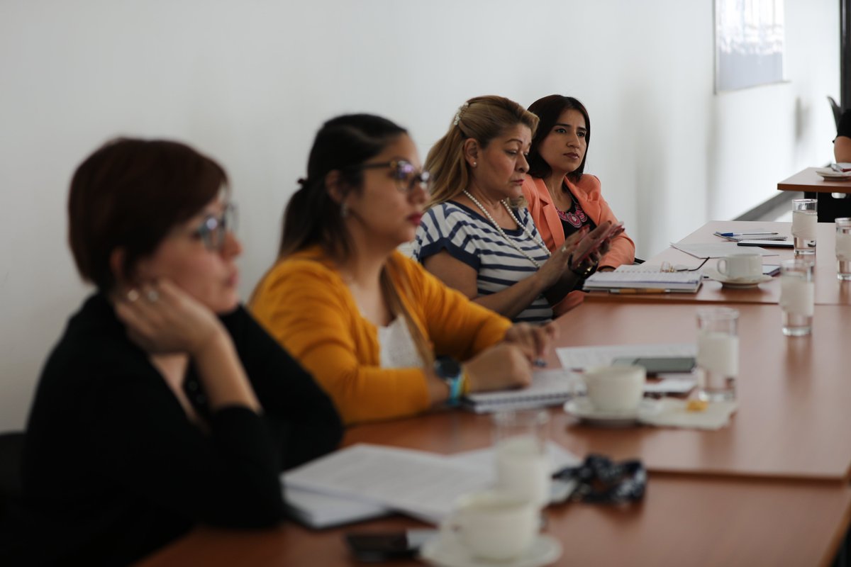 SSF_ElSalvador's tweet photo. @GlobalMoneyWeek @PEFinanciera_ES @Patriciarevalo_ @Juan14021575 @OBRodr @bcr_sv Unimos esfuerzos entre diversas instituciones públicas y privadas para desarrollar el #GlobalMoneyWeek2020, donde los niños y jóvenes aprenderán a ser ciudadanos económicos seguros de sí mismos, responsables y capaces de tomar decisiones financieras acertadas. https://t.co/94dyHUSFut