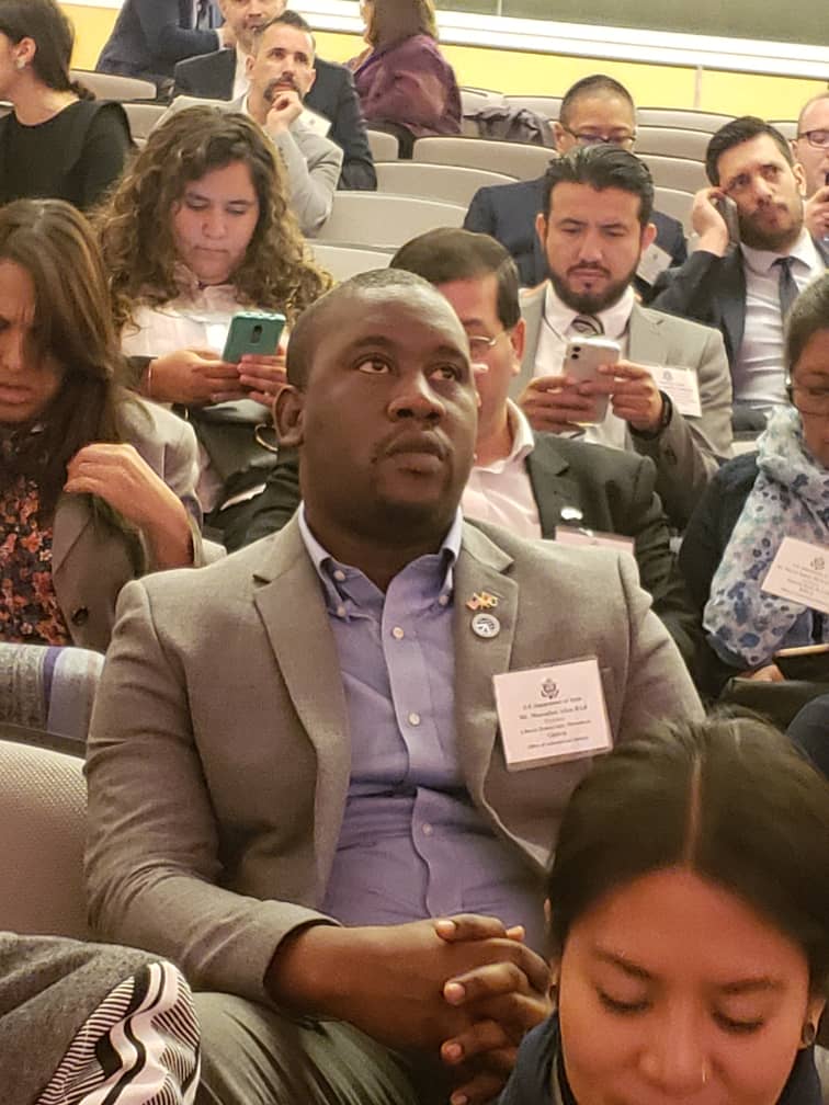 AlioubahMoDeL's tweet photo. #IVLP2020
"Comment les médias atteignent leur objectif d'informer le public par leur couverture de la politique et des élections ? Comment l'environnement médiatique moderne affecte la qualité des informations et sur les candidats et les élections?
 
Présenté par Mr Steve Roberts https://t.co/IS7KL8BGpB
