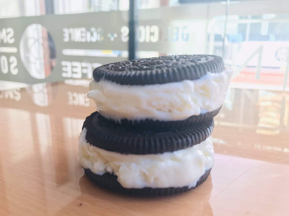 SubZeroPDX's tweet image. Oreo cookie sandwiches are huge and also come as a vegan treat if that's your wish! #oreo #vegan #icecream