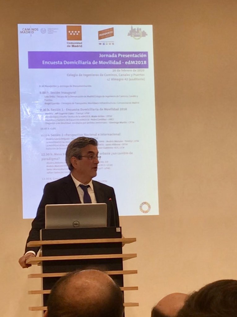 caminosmadrid's tweet photo. #edM2018 Luis Miguel Martínez Palencia, Dtor Gerente del #CRTM, clausura en @caminosmadrid la Jornada de Presentación de la Encuesta Domiciliaria de #Movilidad de la @ComunidadMadrid: “quizás sea la última encuesta que hagamos porque ya hay otras técnicas de recogida de datos”. https://t.co/9fX9xRA3w8