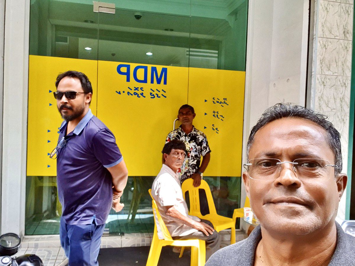 hassanshazly's tweet photo. Guraidhoo #Alibe adhi #Easa #KaafuJagaha gai.
@KGuraidhoo mulhin aa Rahvehi Fathihakah alivilenee. @KaafuRaees @HusenAmr @saantays @Asaeed6272Saeed @shaaxibrahim @IbrahimShad @shahym41 @YoosufShaah @DSassron @AkkiiMdp
#RahvehiFathis
#LCE2020 https://t.co/g5aYIo0ovg