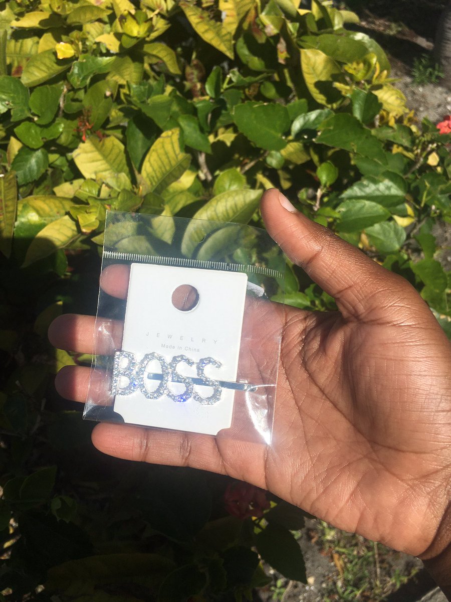 lovelyskouture's tweet photo. Hello my name is LoveGrace and I’m 18 years old and I started my own business in efforts to save money for college and a car and being able to be my own boss even if you can’t purchase anything a simple like and retweet can go a long way thank you 🙏🏾 https://t.co/MvppeQgJr7 https://t.co/9rbM4VUuJF