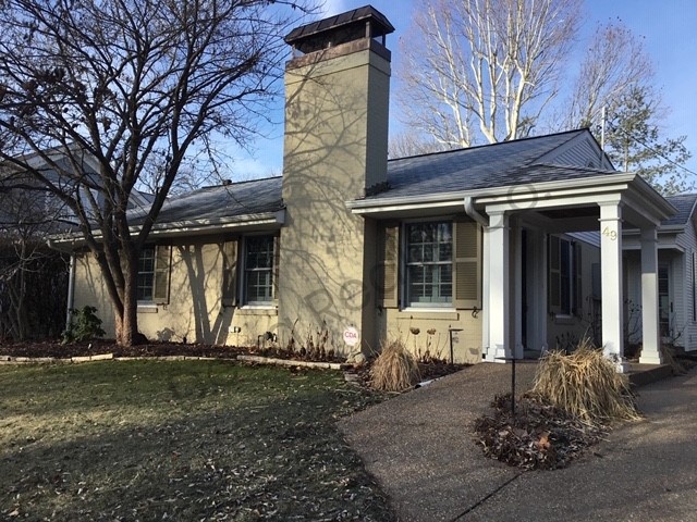 Over 1800 sq ft of beauty in this 3 bedroom home.  This is a must see with all the upgraded features.  You should see the outstanding Kitchen. 

ow.ly/5t0p50ywnn5