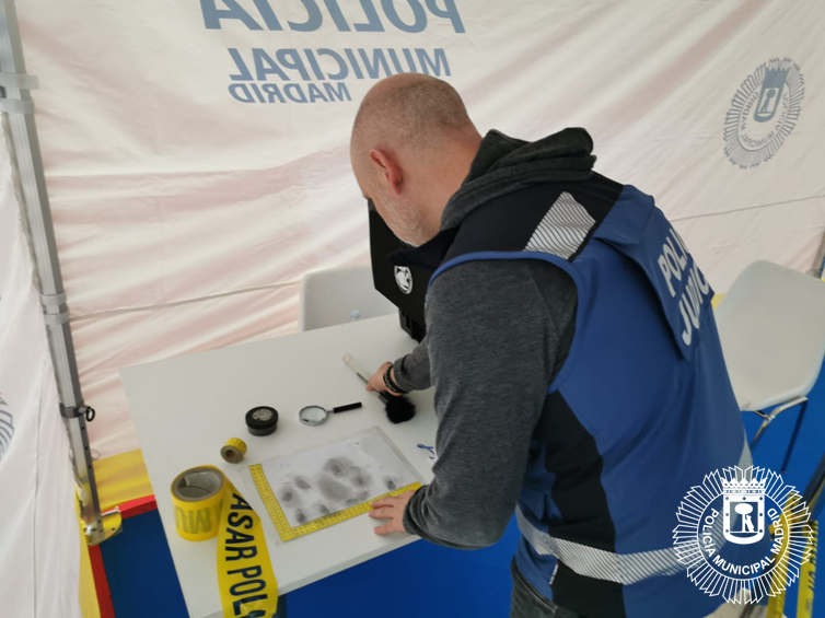 policiademadrid's tweet photo. Seguimos en @sicur en @feriademadrid, pabellón 4.  Todos nuestros últimos avances en #seguridad que aplicamos a nuestra operativa policial en #Madrid #SICUR2020 #UICJ https://t.co/PxfaH3TyY4