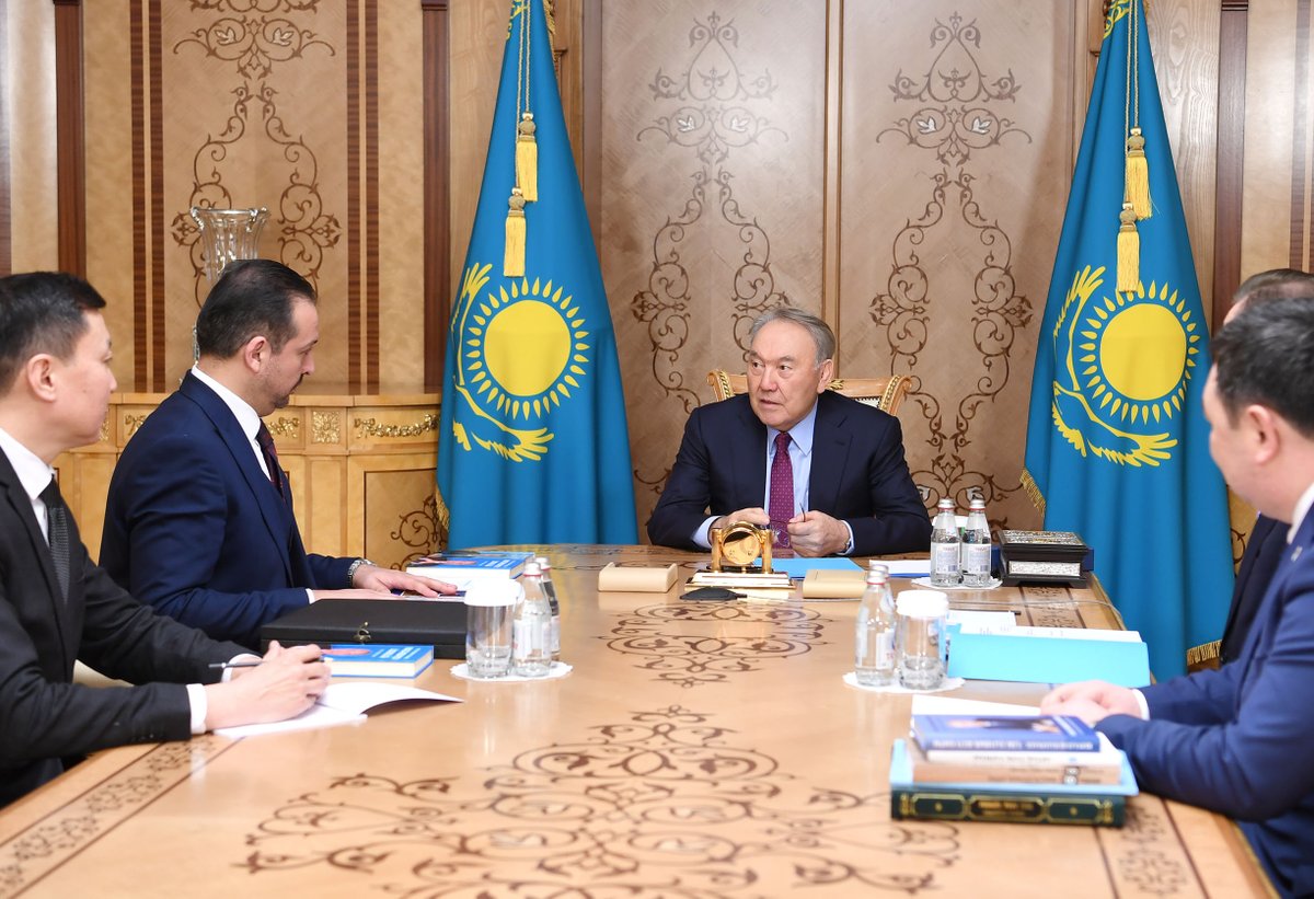 Бүгін Елбасы Нұрсұлтан Назарбаев түрік саясаттанушысы,  Кюршад Зорлуды қабылдады. 
Сонымен қатар, кездесуге  Түркі Академиясының президенті Дархан Қыдырәлі қатысты. Кездесуде Елбасы Н.Назарбаев Академияның жасап жатқан жұмыстарымен танысып, оң баға берді.
twesco.org/2020/02/26/206…