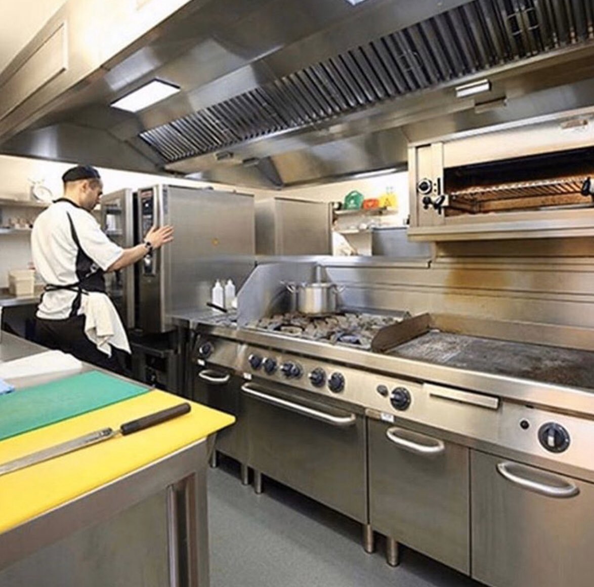 Prois6's tweet image. Our #designs cover a whole scope ranging from individual areas of a kitchen such as cooklines, preparation, refrigeration and dishwash runs to full kitchen #projects. We can assist with as much or as little as desired. 
Let #Prois do the work for you. 
Enquiries@prois-uk.com