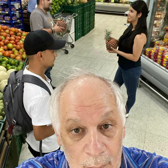 BobHarringtonSP's tweet photo. I’m in Medellin with my Colombian Posse Restauranteur Robin R. From SD + Diana C.  @cherrylafoto Colombia #fruitgirl + Andres C. Mendelian Expert. Today we are off to the jungle because here everything is about the FRUIT #frutmen #loveExperts https://t.co/dMbX9z4hkK https://t.co/evzvzwiRby
